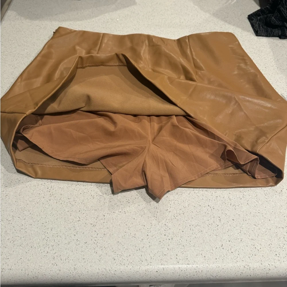 Abercrombie & Fitch Camel Leather Skort - Picture 6 of 8